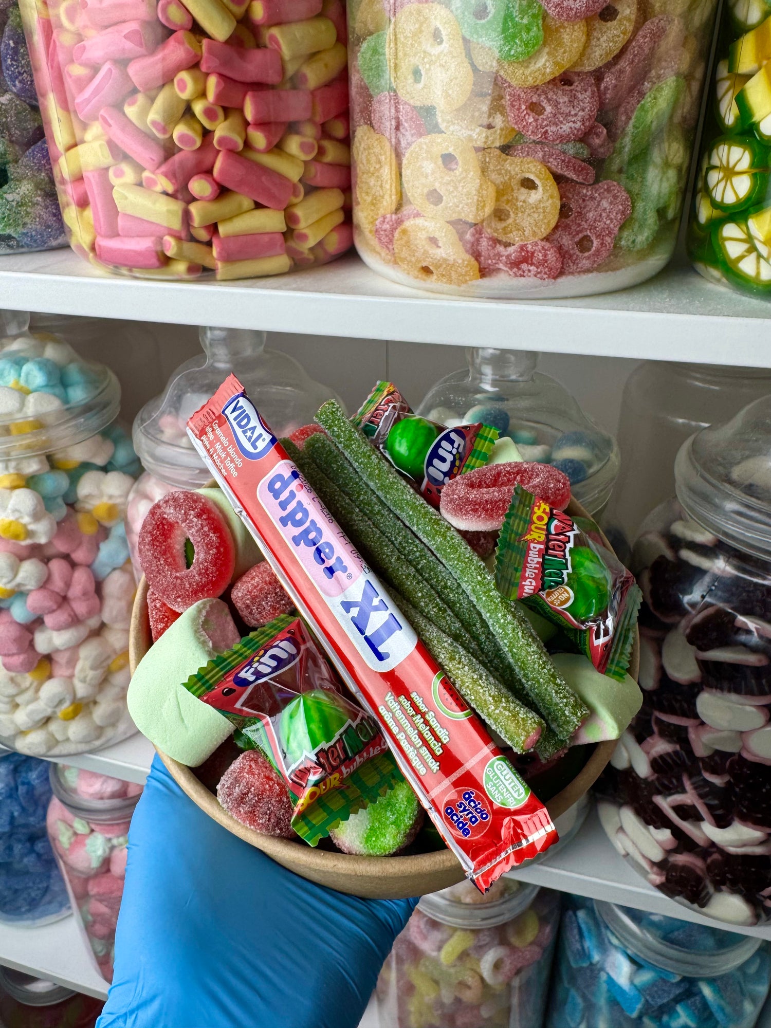 CANDY SALAD BOWL - INCLUDES 1 SAUCE BOTTLE