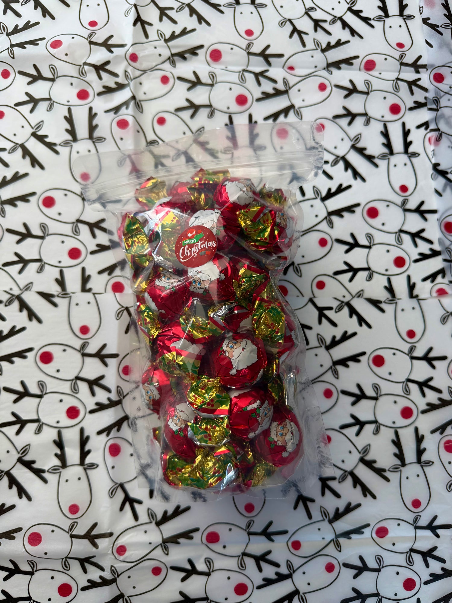 CREME FILLED MILK CHOCOLATE SANTA TWISTS