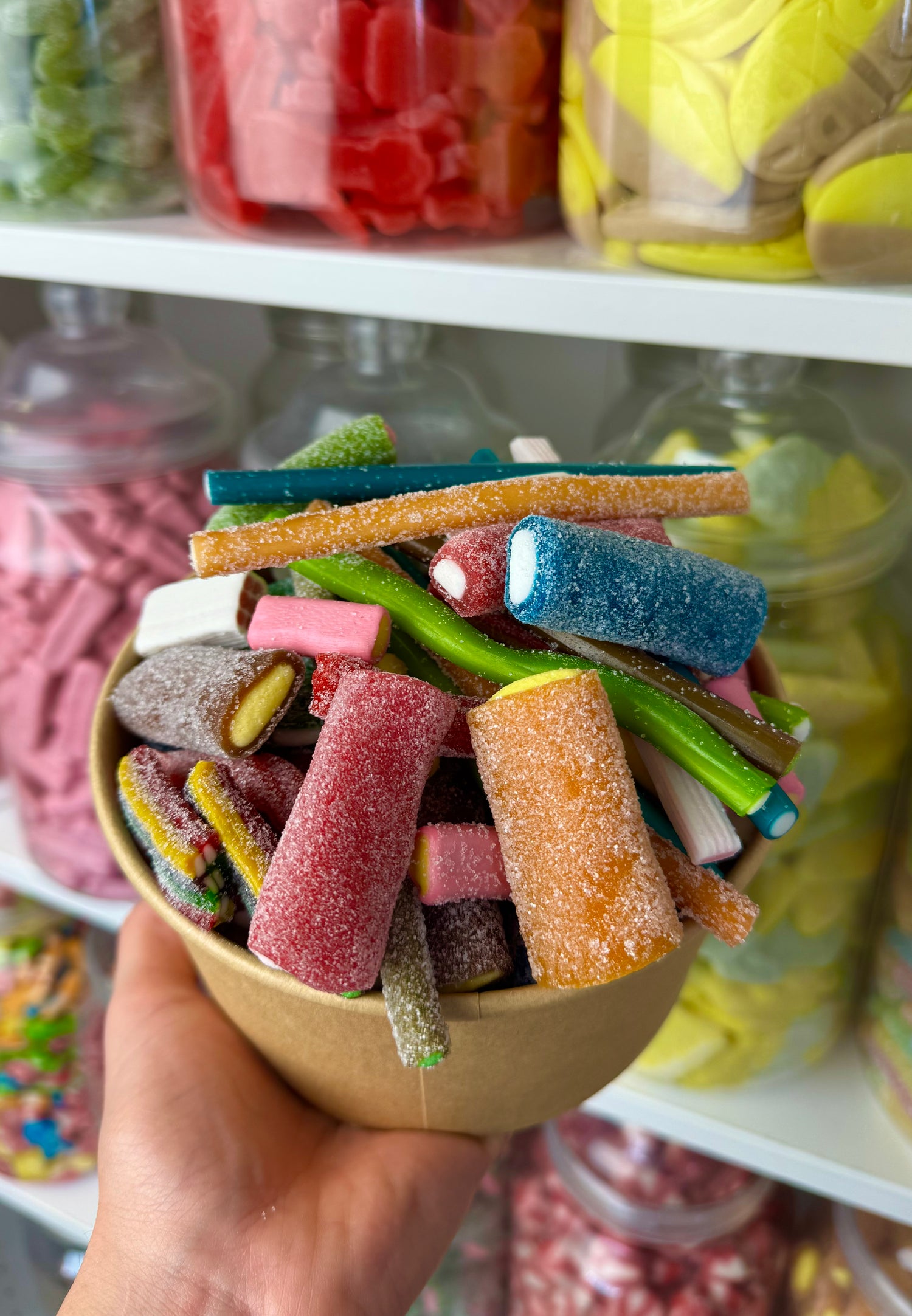 CANDY SALAD BOWL - INCLUDES 1 SAUCE BOTTLE